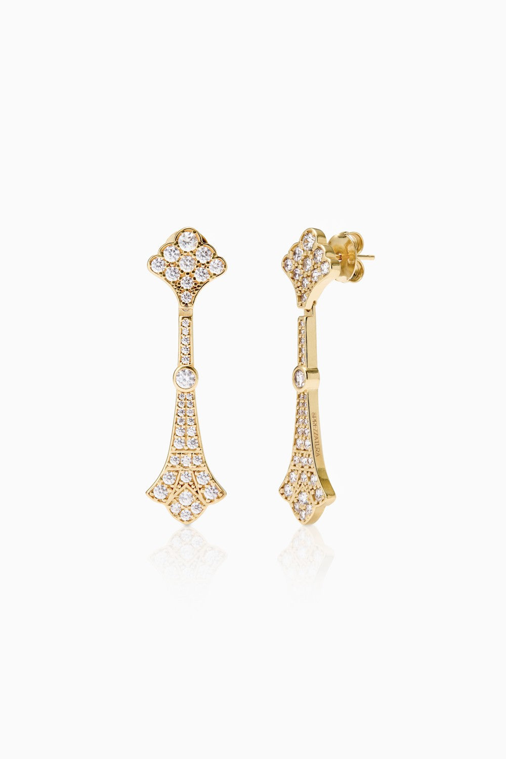 Pendientes La Dame Oro para novia vista lateral con pavé de circonitas blancas y estructura geométrica en baño de oro SPREZZATURA