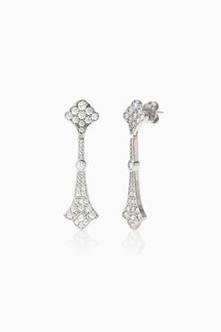 Pendientes La Dame Plata para novia vista lateral con pavé de circonitas blancas y estructura geométrica en plata SPREZZATURA